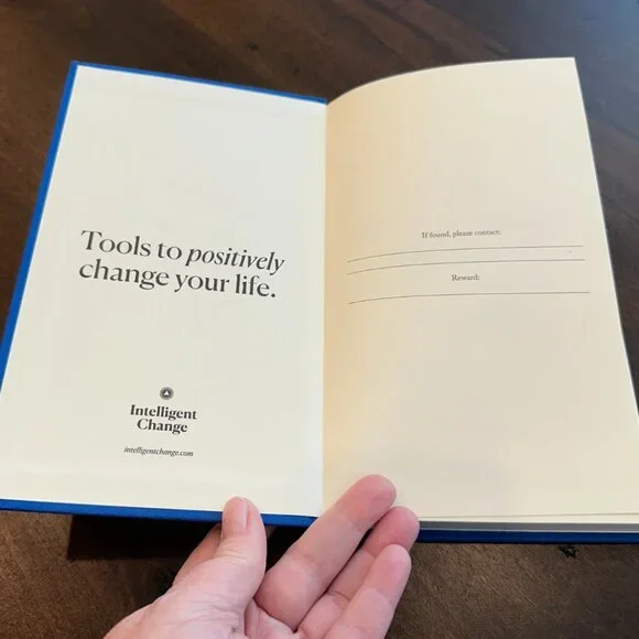 NEW - Intelligent Change - The Five Minute Journal - Blue - Picture 3 of 4